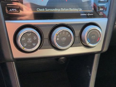 Used 2017 Subaru Crosstrek 2.0i Premium image 22