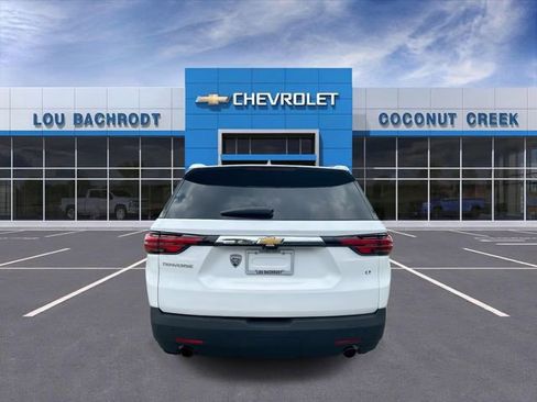 Used 2022 Chevrolet Traverse LT FWD image 7