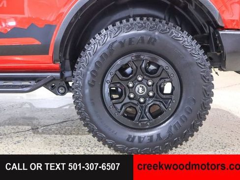 Used 2022 Ford Bronco Wildtrak AWD/4WD image 11