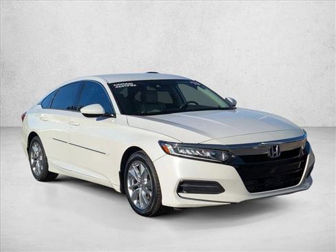Used 2019 Honda Accord LX image 3