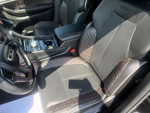 Used 2023 Jeep Grand Cherokee Summit w/ Advanced Protech Group IV AWD/4WD image 15
