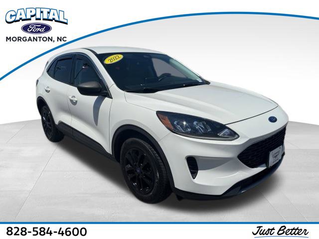 Used 2022 Ford Escape SE w/ Cold Weather Package AWD/4WD image 1
