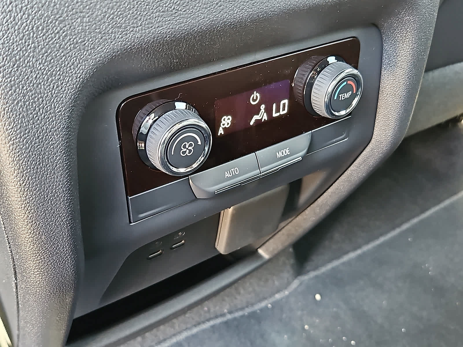 New 2027 Chevrolet Traverse LT w/ Driver Confidence Package FWD image 22