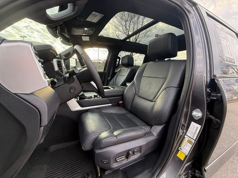 Used 2025 Toyota Tundra Platinum image 19