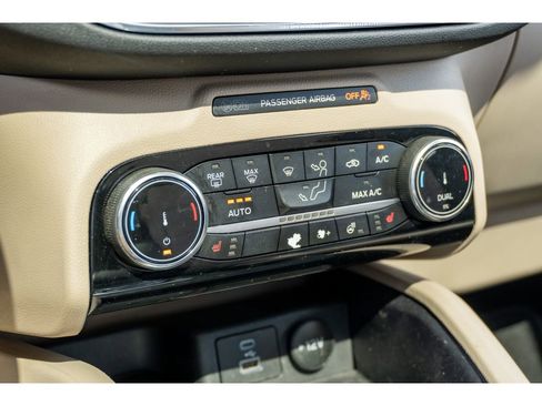 Used 2022 Ford Escape Titanium w/ Class II Trailer Tow Package image 23