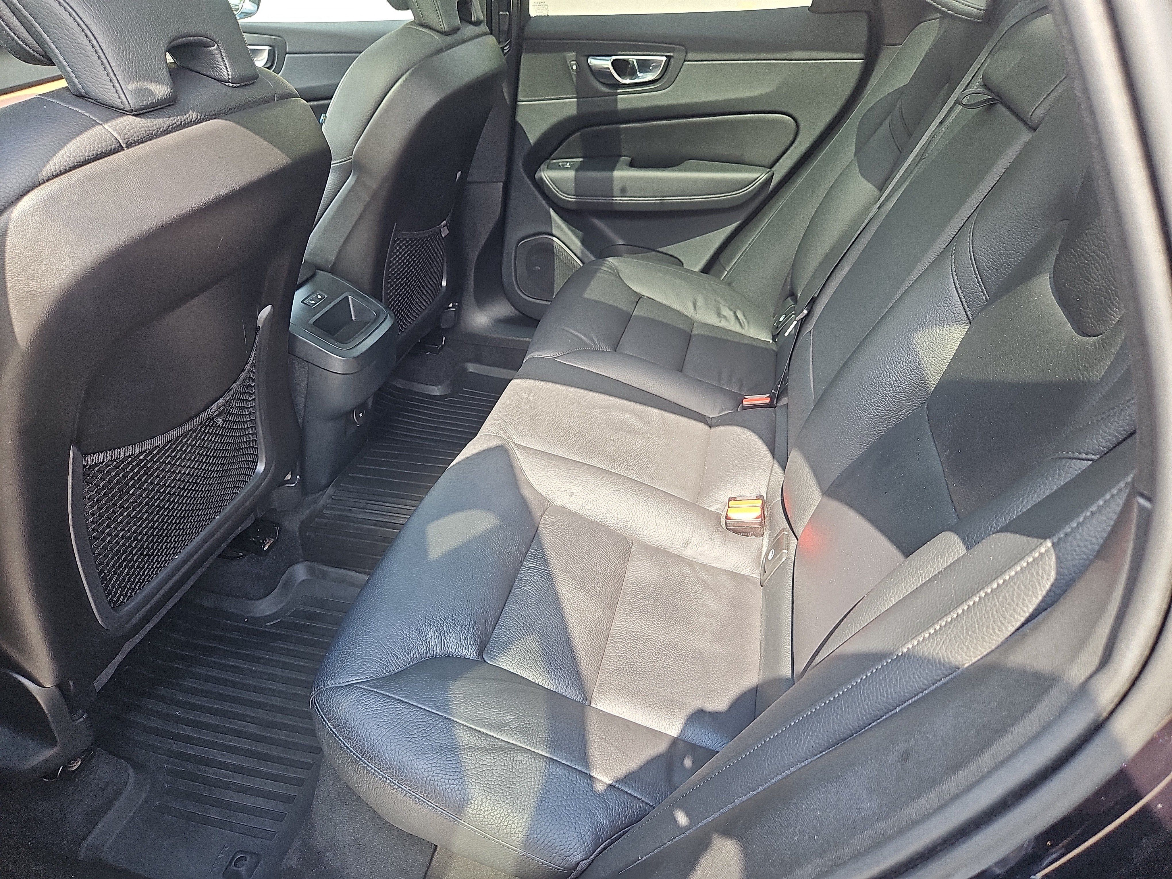 Used 2024 Volvo XC60 B5 Plus w/ Protection Package Premier AWD/4WD image 33