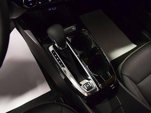 New 2025 Chevrolet Trax ACTIV image 21