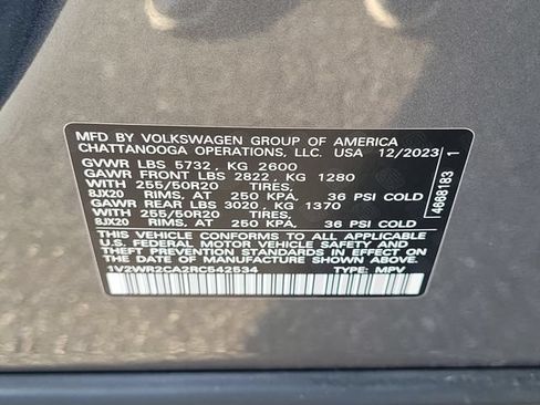 Certified 2024 Volkswagen Atlas SE FWD image 31