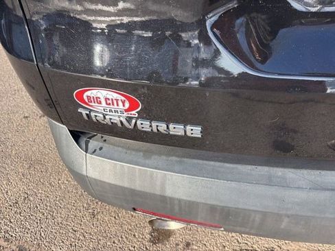 Used 2022 Chevrolet Traverse LS image 47