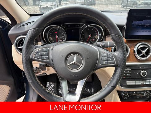 Used 2019 Mercedes-Benz GLA 250 image 14