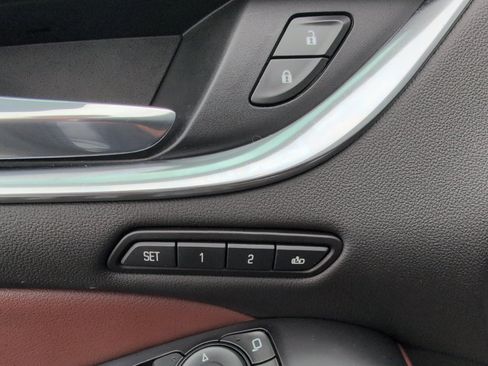 Used 2018 Buick Enclave Avenir w/ Avenir Technology Package image 22
