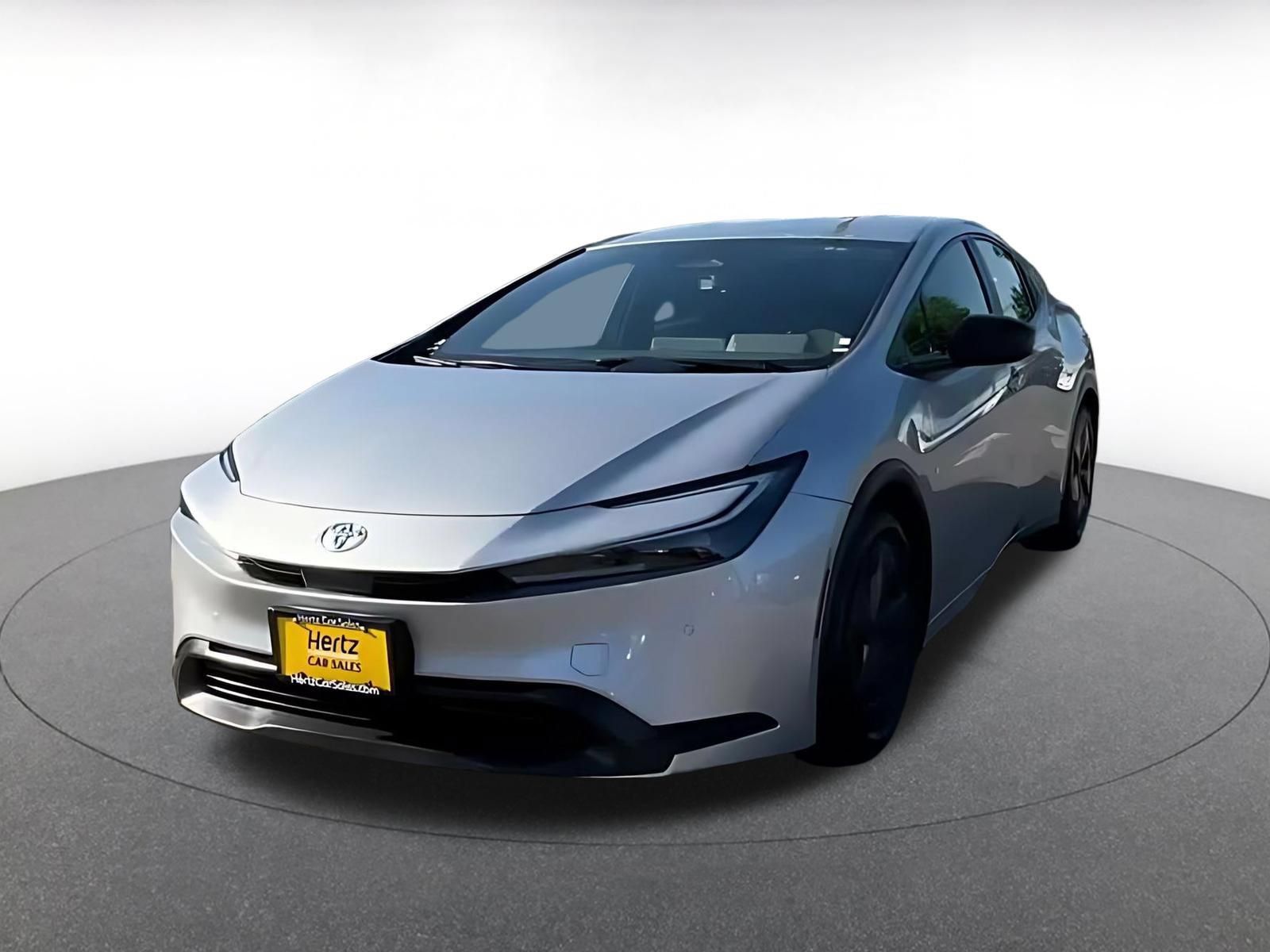 Used 2024 Toyota Prius LE FWD image 6