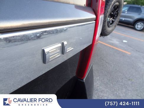 Used 2017 Ford Expedition EL XLT AWD/4WD image 4