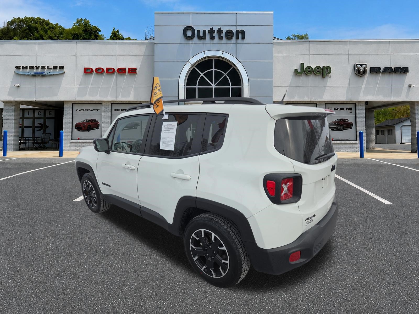 Certified 2023 Jeep Renegade Latitude AWD/4WD image 6