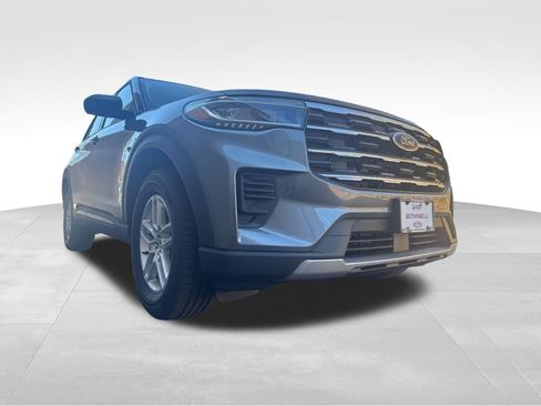 New 2026 Ford Explorer Active image 8
