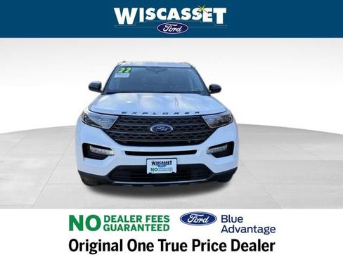 Certified 2022 Ford Explorer XLT w/ Equipment Group 202A image 9