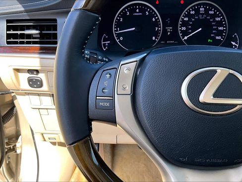Used 2013 Lexus ES 350 w/ Premium Pkg FWD image 22