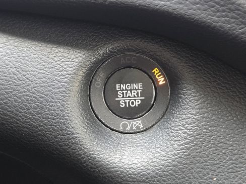 Used 2023 Jeep Cherokee Altitude Lux w/ Lux Elite Package image 24