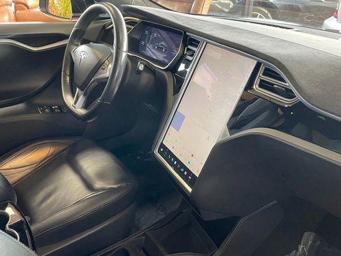 Used 2016 Tesla Model S 70D image 22