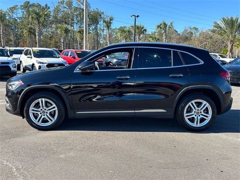 Used 2023 Mercedes-Benz GLA 250 w/ Premium Package image 3