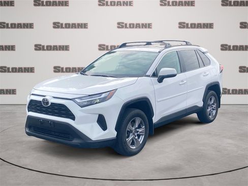 Used 2024 Toyota RAV4 XLE image 1