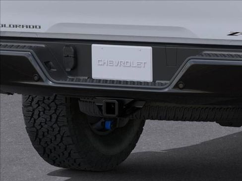 New 2026 Chevrolet Colorado ZR2 w/ Technology Package AWD/4WD image 14