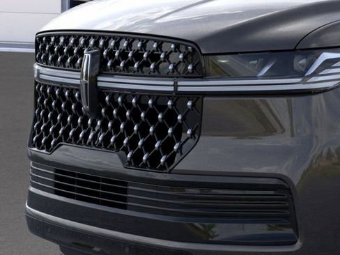 New 2025 Lincoln Navigator L Black Label image 17