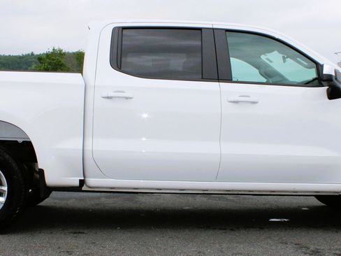 Used 2025 Chevrolet Silverado 1500 LT AWD/4WD image 6