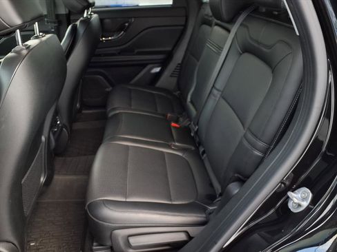 Used 2022 Lincoln Corsair AWD w/ Equipment Group 101A image 7