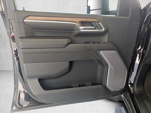 Used 2024 Chevrolet Silverado 2500 High Country w/ High Country Premium Package AWD/4WD image 13