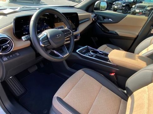 Used 2026 Chevrolet Equinox ACTIV w/ Convenience Package III AWD/4WD image 13