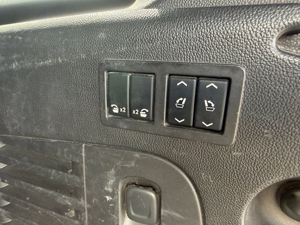 Used 2016 Chevrolet Suburban LTZ AWD/4WD image 26
