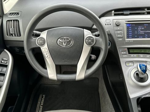 Used 2015 Toyota Prius Plug-In Hybrid image 14