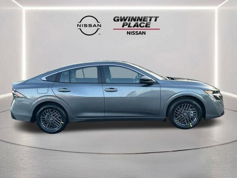New 2026 Nissan Sentra SV w/ SV Convenience Package FWD image 4