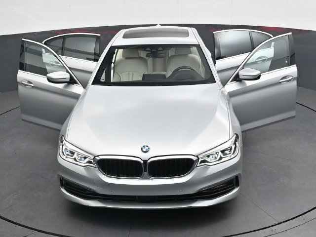 Used 2018 BMW 530e RWD image 40