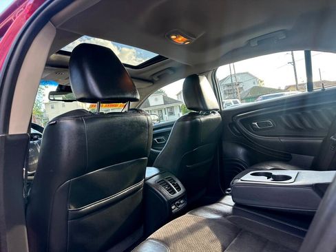 Used 2010 Ford Taurus SHO image 36