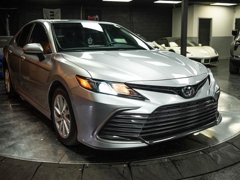 Used 2024 Toyota Camry LE image 5