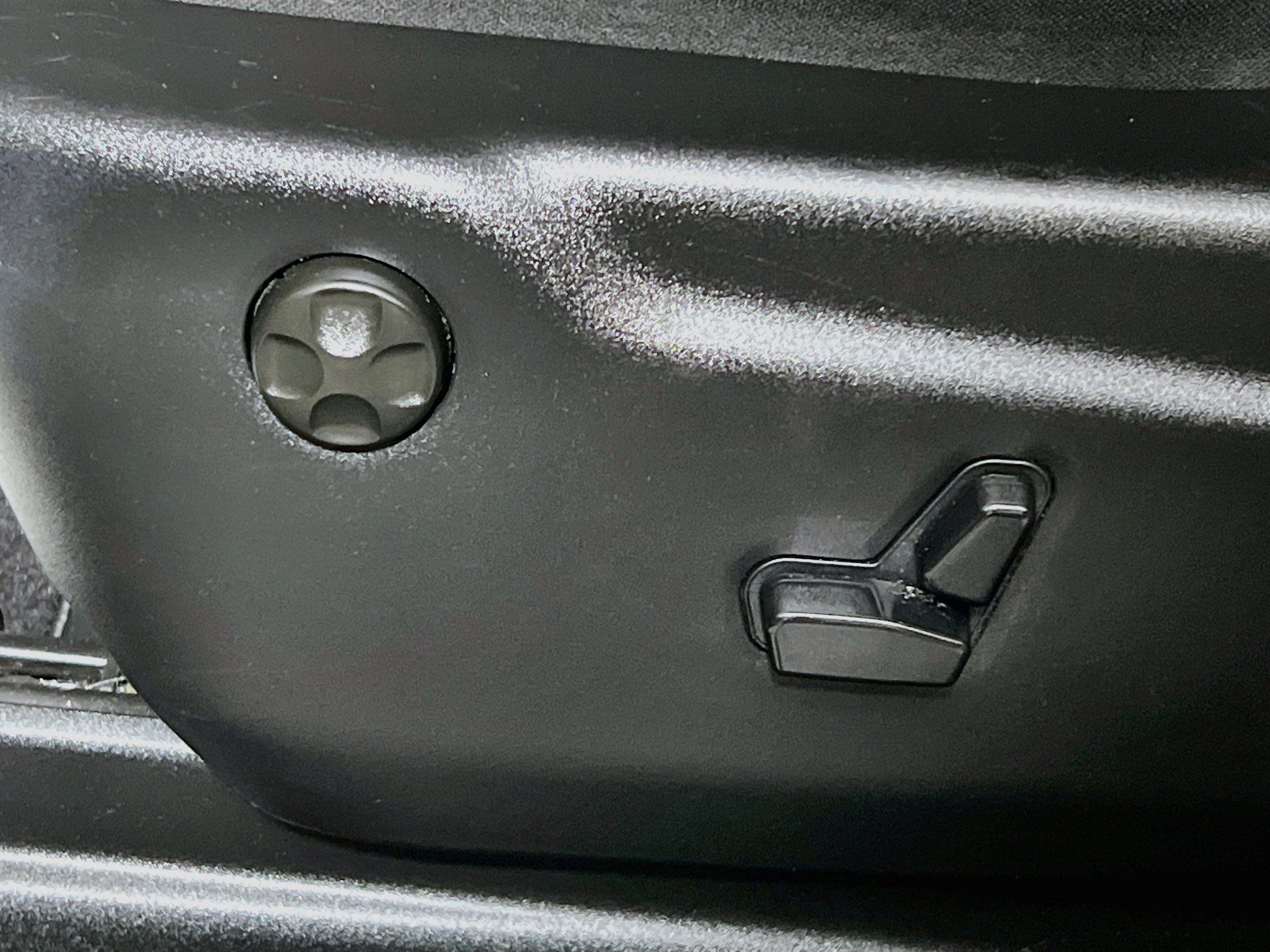 Used 2025 Dodge Durango GT RWD image 15