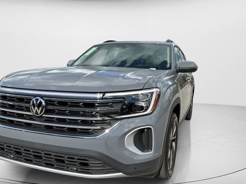 New 2026 Volkswagen Atlas SE FWD image 9