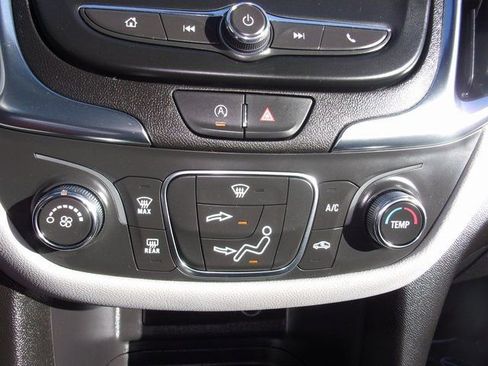 Used 2023 Chevrolet Equinox LS w/ LS Convenience Package image 21