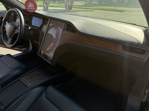 Used 2018 Tesla Model S 100D image 18