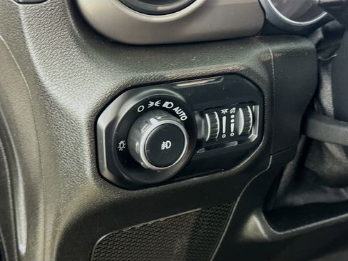 Used 2020 Jeep Wrangler Unlimited Sport S image 3