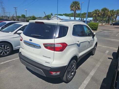 Used 2021 Ford EcoSport Titanium image 4