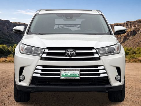 Used 2018 Toyota Highlander image 8