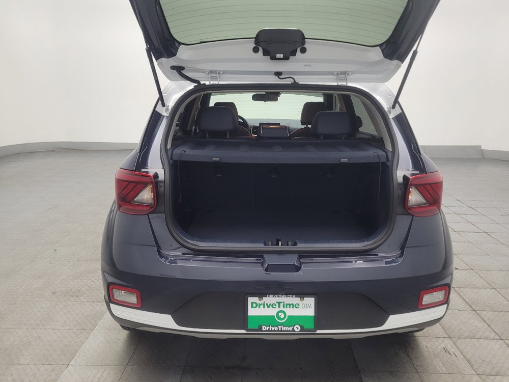 Used 2024 Hyundai Venue Limited FWD image 29