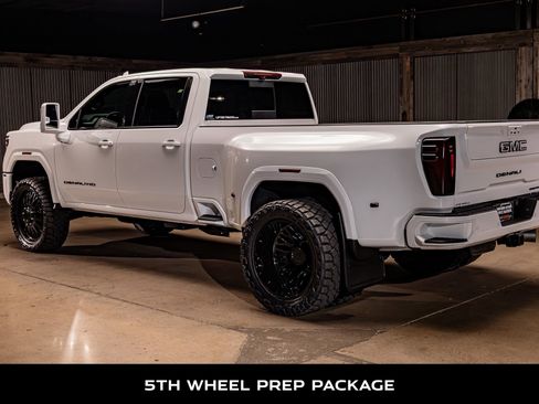 Used 2025 GMC Sierra 3500 Denali w/ Denali Reserve Package image 7
