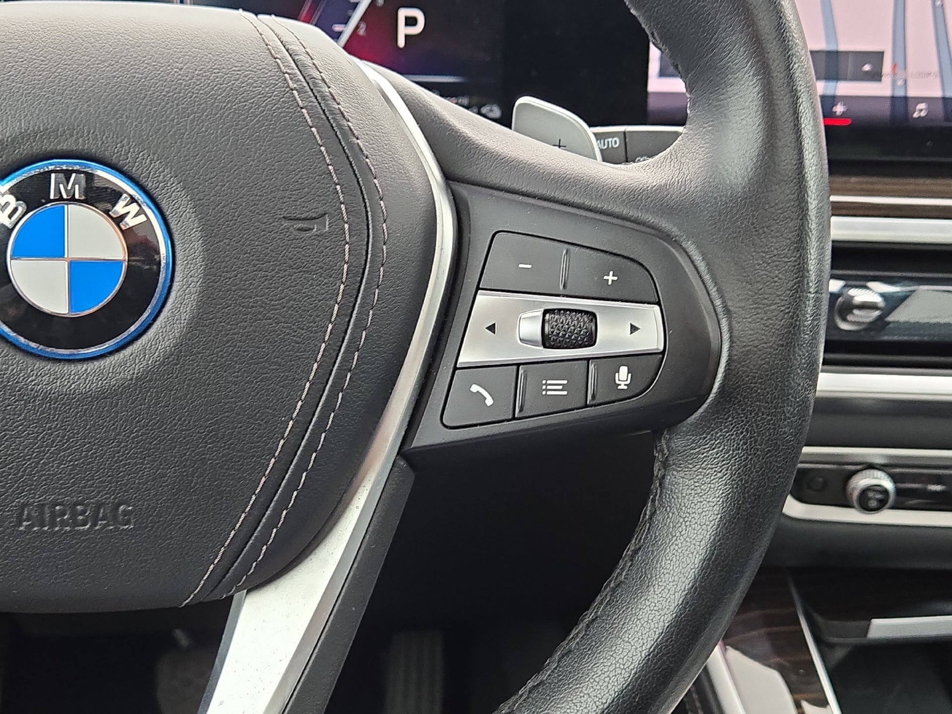 Used 2025 BMW X5 xDrive50e AWD/4WD image 21