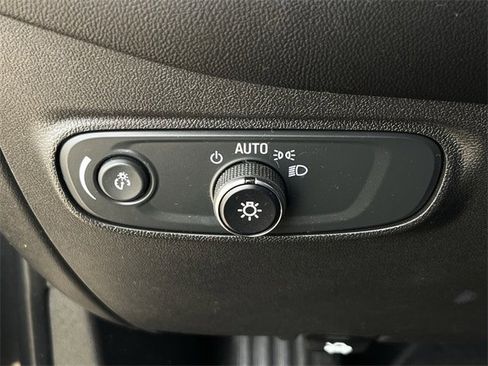 Used 2019 Chevrolet Equinox LT image 25