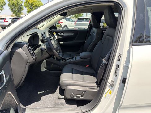New 2026 Volvo XC40 B5 Core AWD/4WD image 13