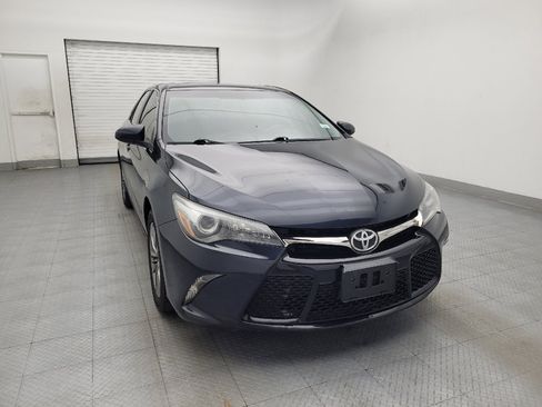 Used 2016 Toyota Camry SE w/ Moonroof Package FWD image 14